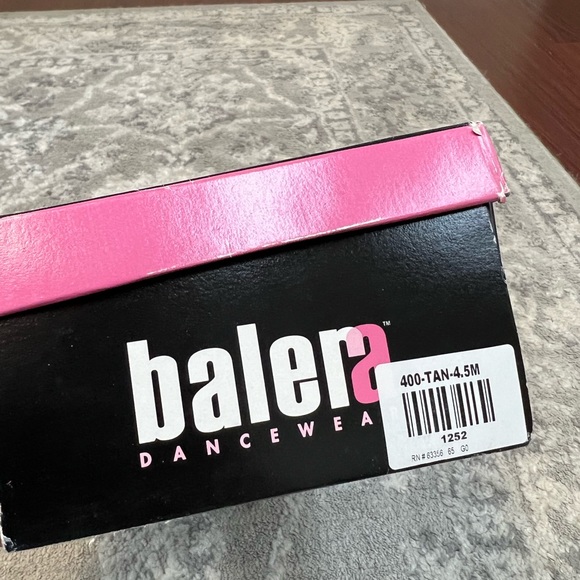 NEW! Balera Character Shoes, size 4.5 M, tan - Picture 7 of 8